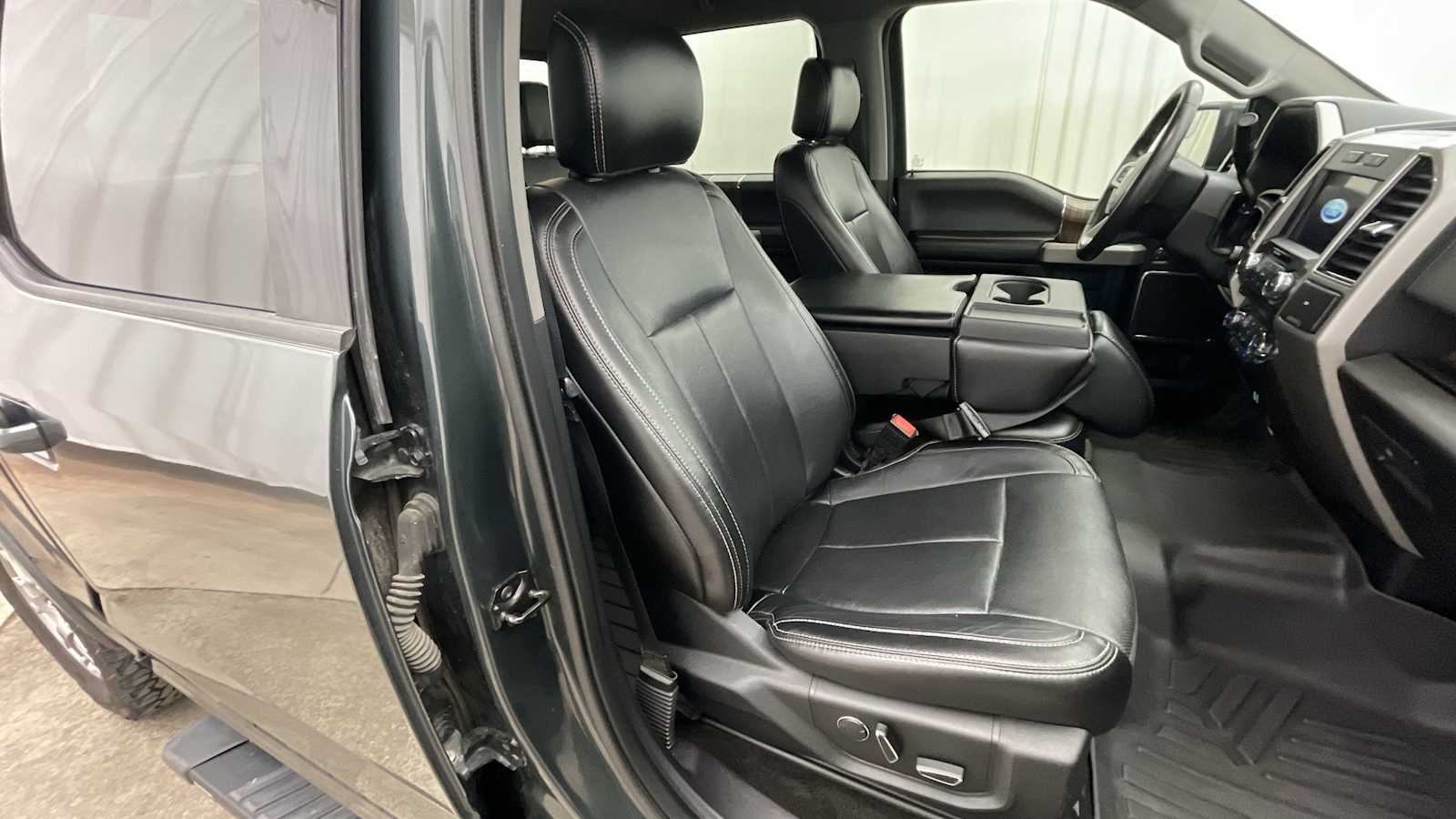 Thumbnail: 2018 Ford F-150 - 10