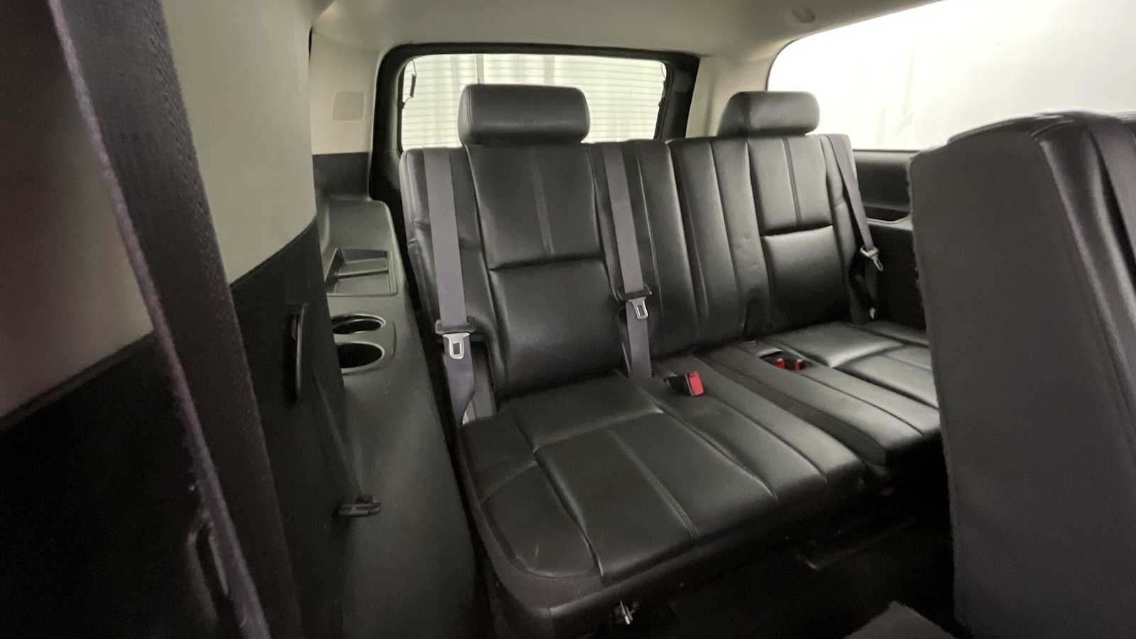 Thumbnail: 2014 Chevrolet Suburban - 11