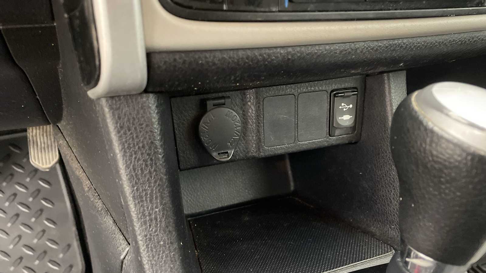 Thumbnail: 2019 Toyota Corolla - 18