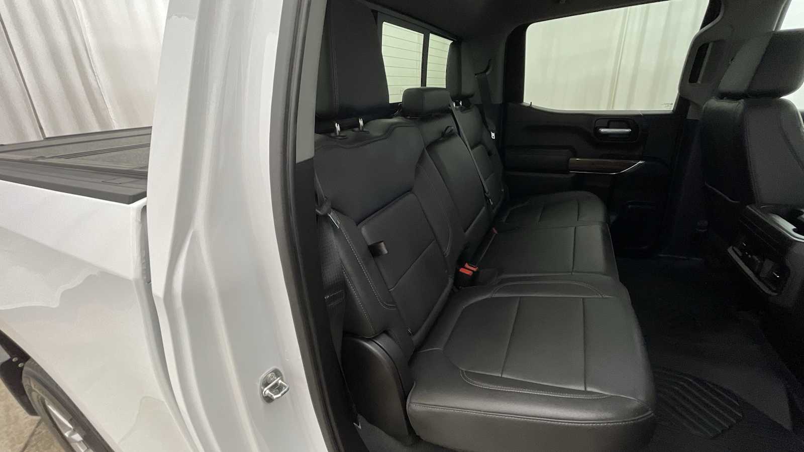 Thumbnail: 2021 Chevrolet Silverado 1500 - 9