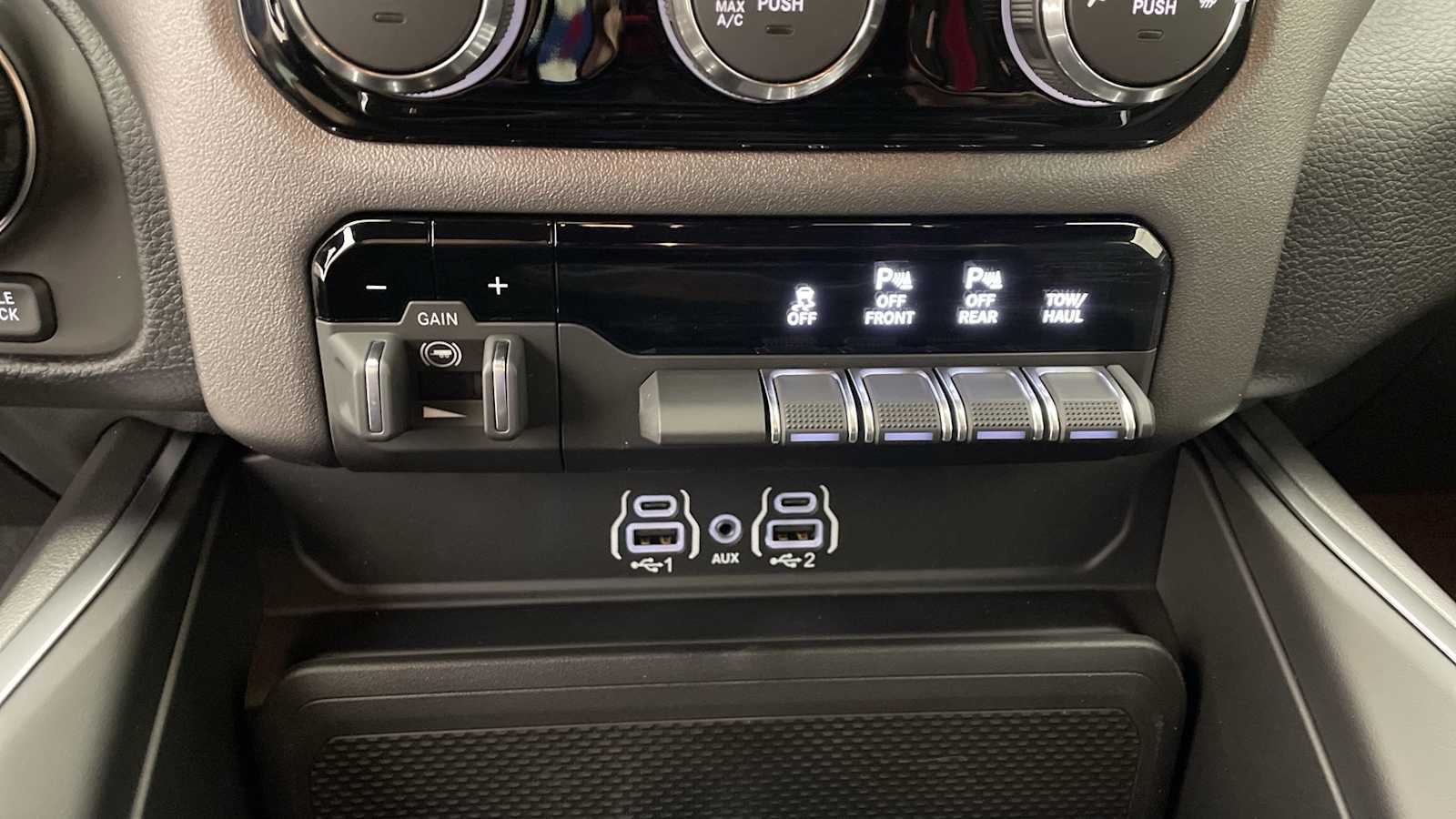 Thumbnail: 2026 RAM 1500 - 22