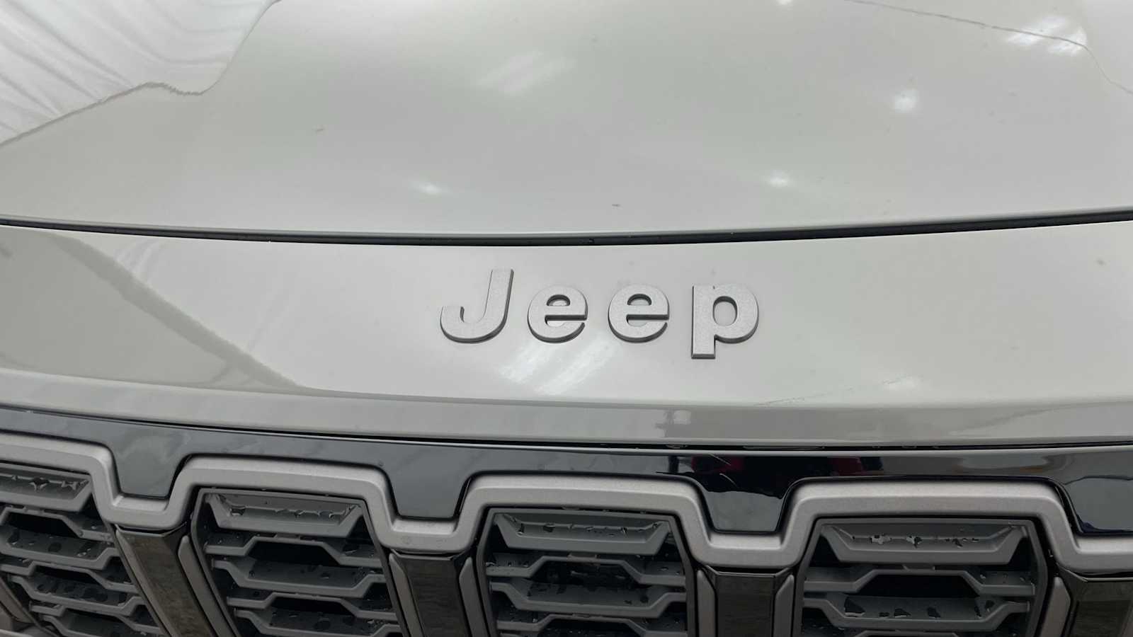 Thumbnail: 2026 Jeep Cherokee - 37