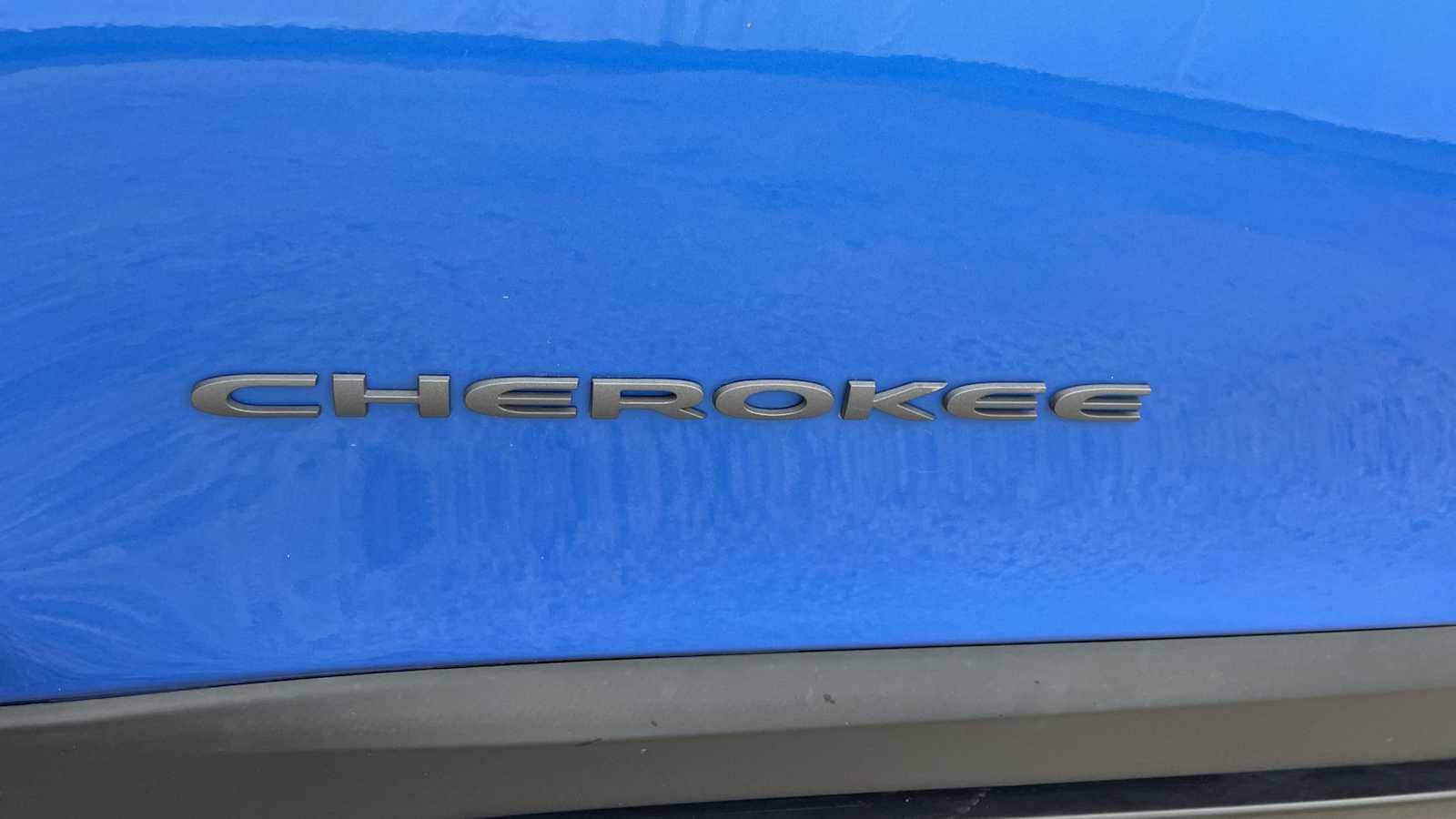 Thumbnail: 2019 Jeep Cherokee - 42