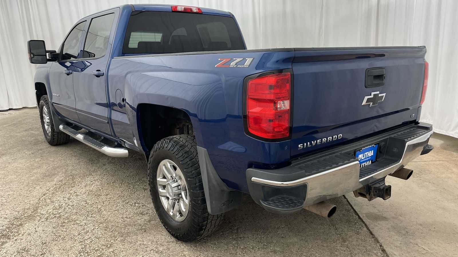 Thumbnail: 2018 Chevrolet Silverado 3500 - 31