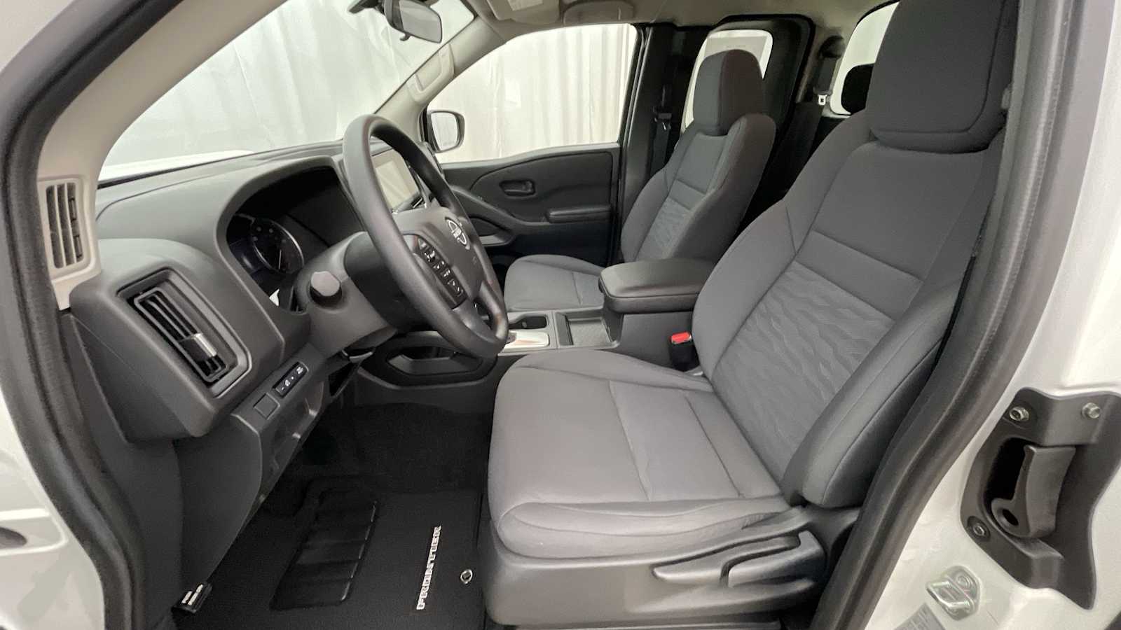 Thumbnail: 2025 Nissan Frontier - 5