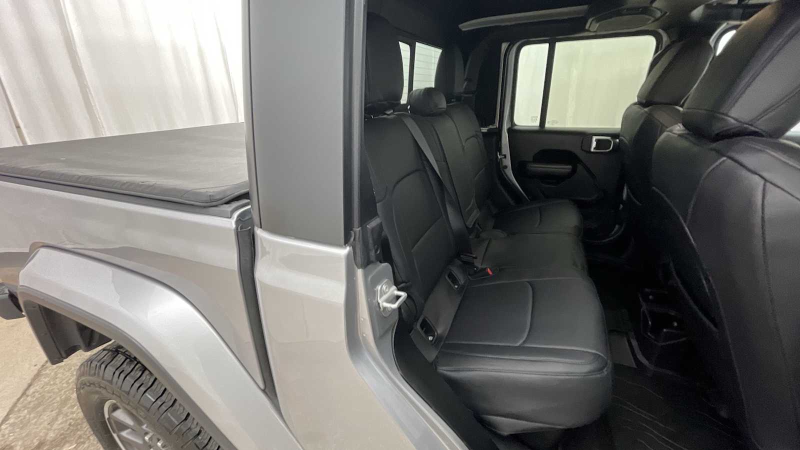 Thumbnail: 2020 Jeep Gladiator - 10