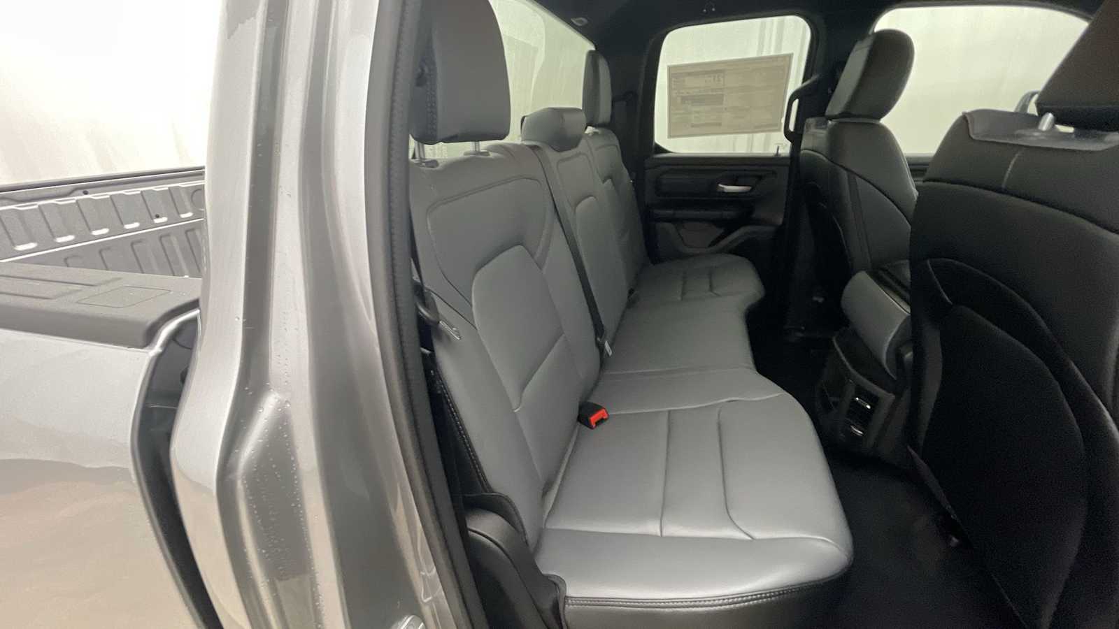 Thumbnail: 2025 RAM 1500 - 9