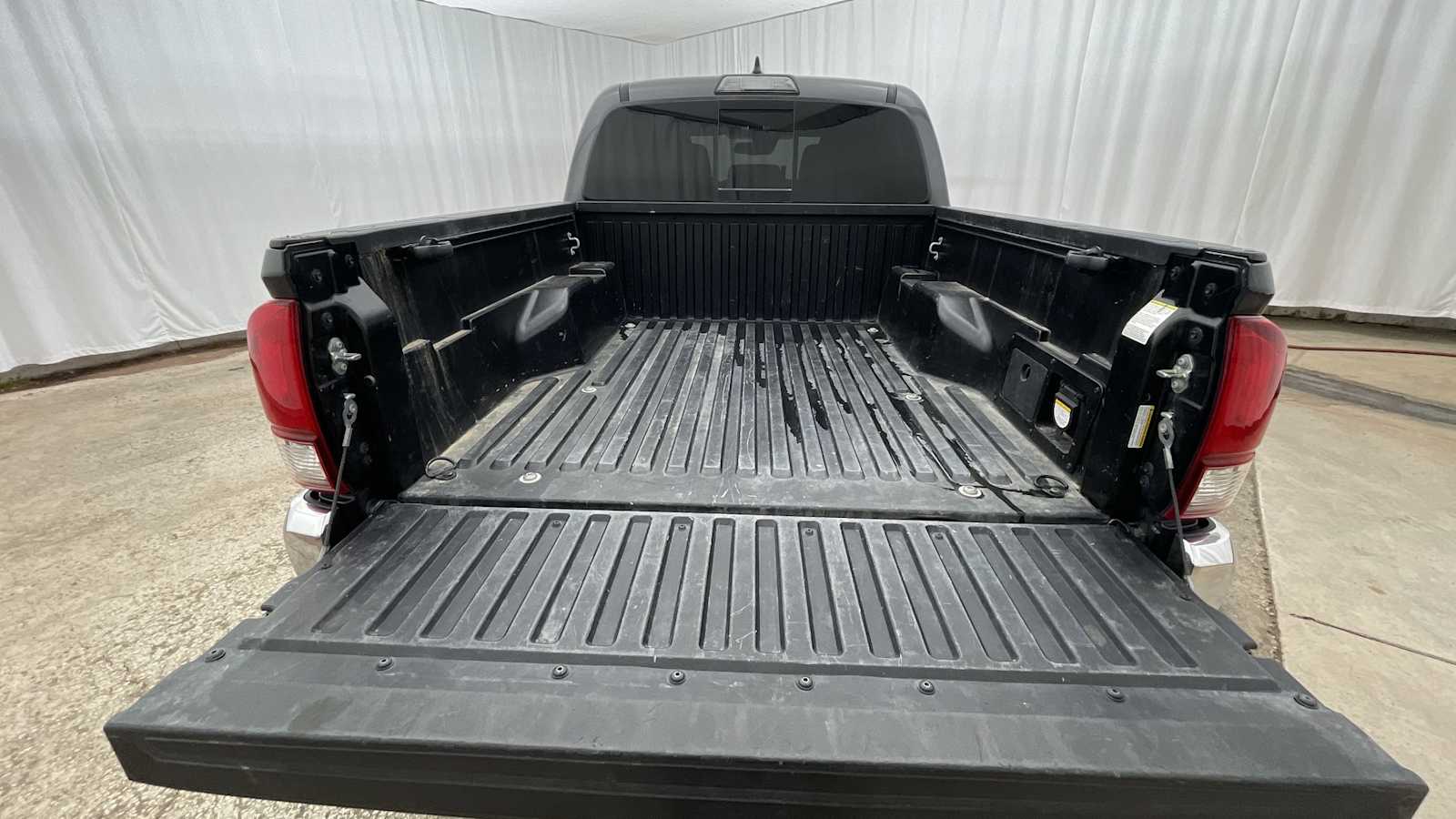 Thumbnail: 2019 Toyota Tacoma - 27