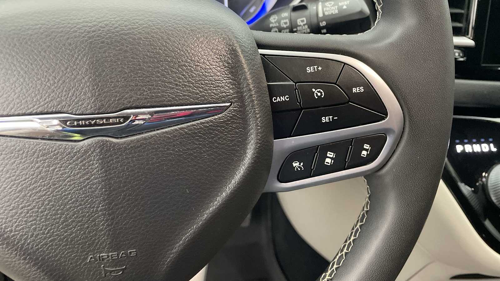 Thumbnail: 2022 Chrysler Pacifica - 14
