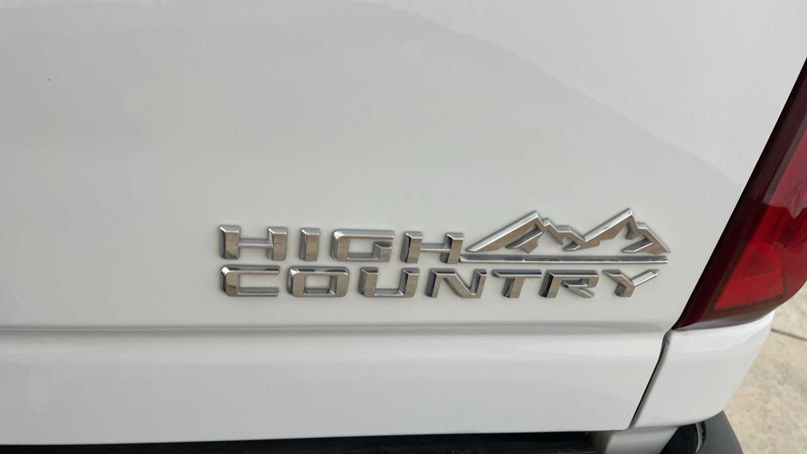 Thumbnail: 2022 Chevrolet Silverado 3500 - 28