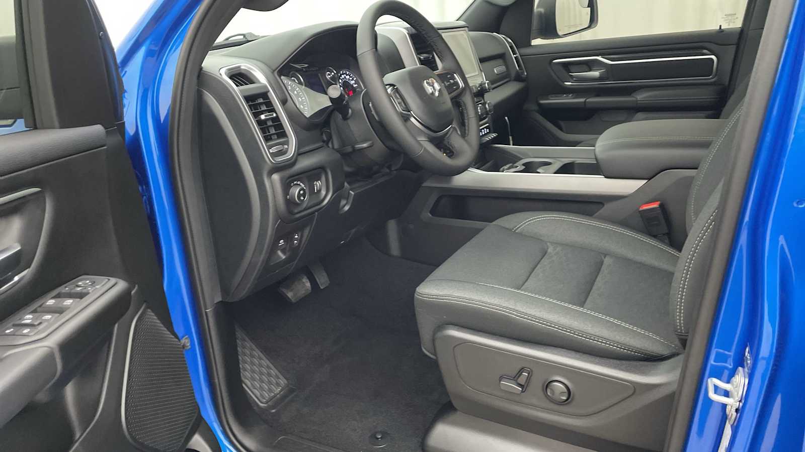 Thumbnail: 2026 RAM 1500 - 2