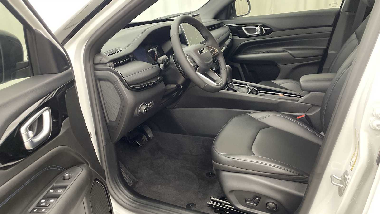 Thumbnail: 2026 Jeep Compass - 2