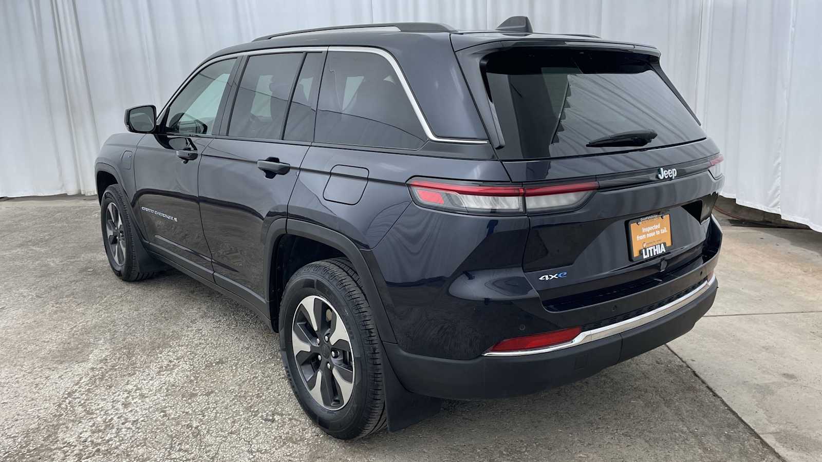 Thumbnail: 2022 Jeep Grand Cherokee - 35