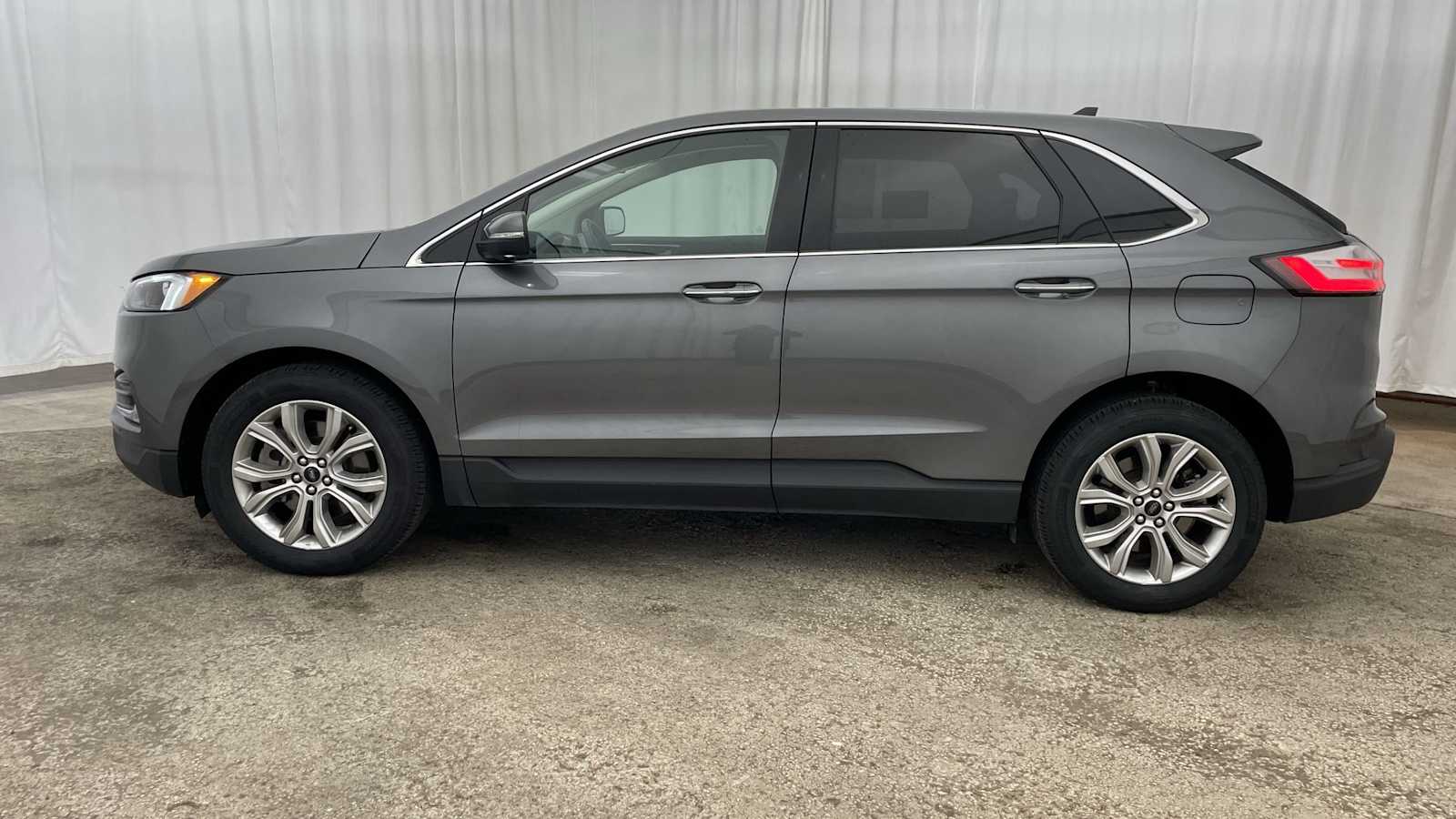 Thumbnail: 2024 Ford Edge - 31