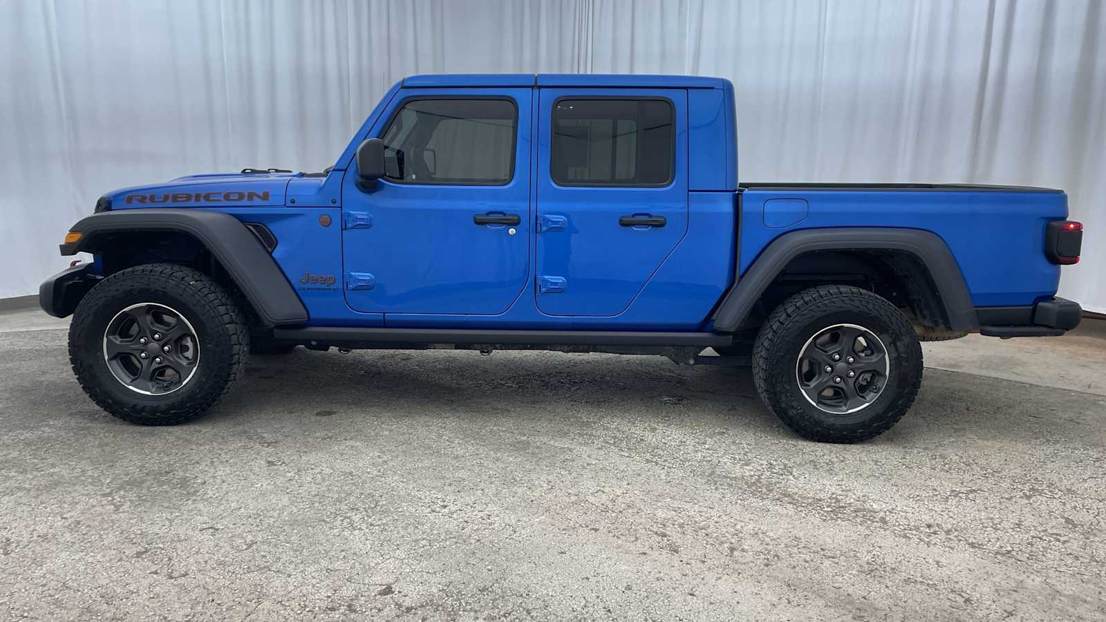 Thumbnail: 2023 Jeep Gladiator - 33