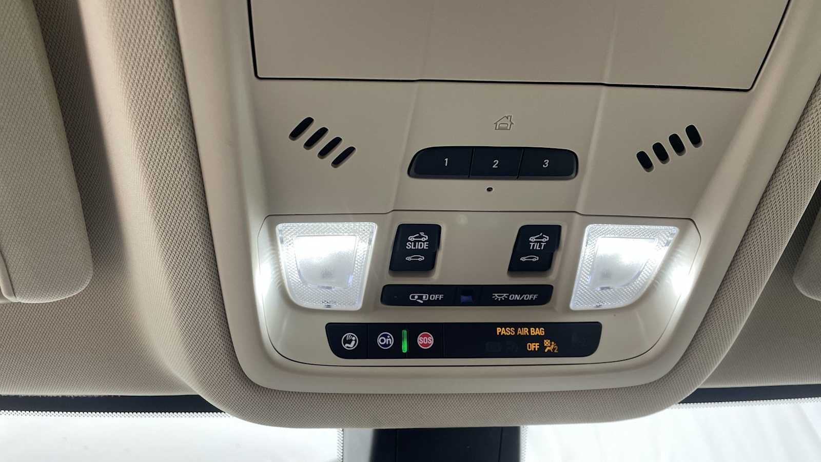 Thumbnail: 2022 GMC Acadia - 26