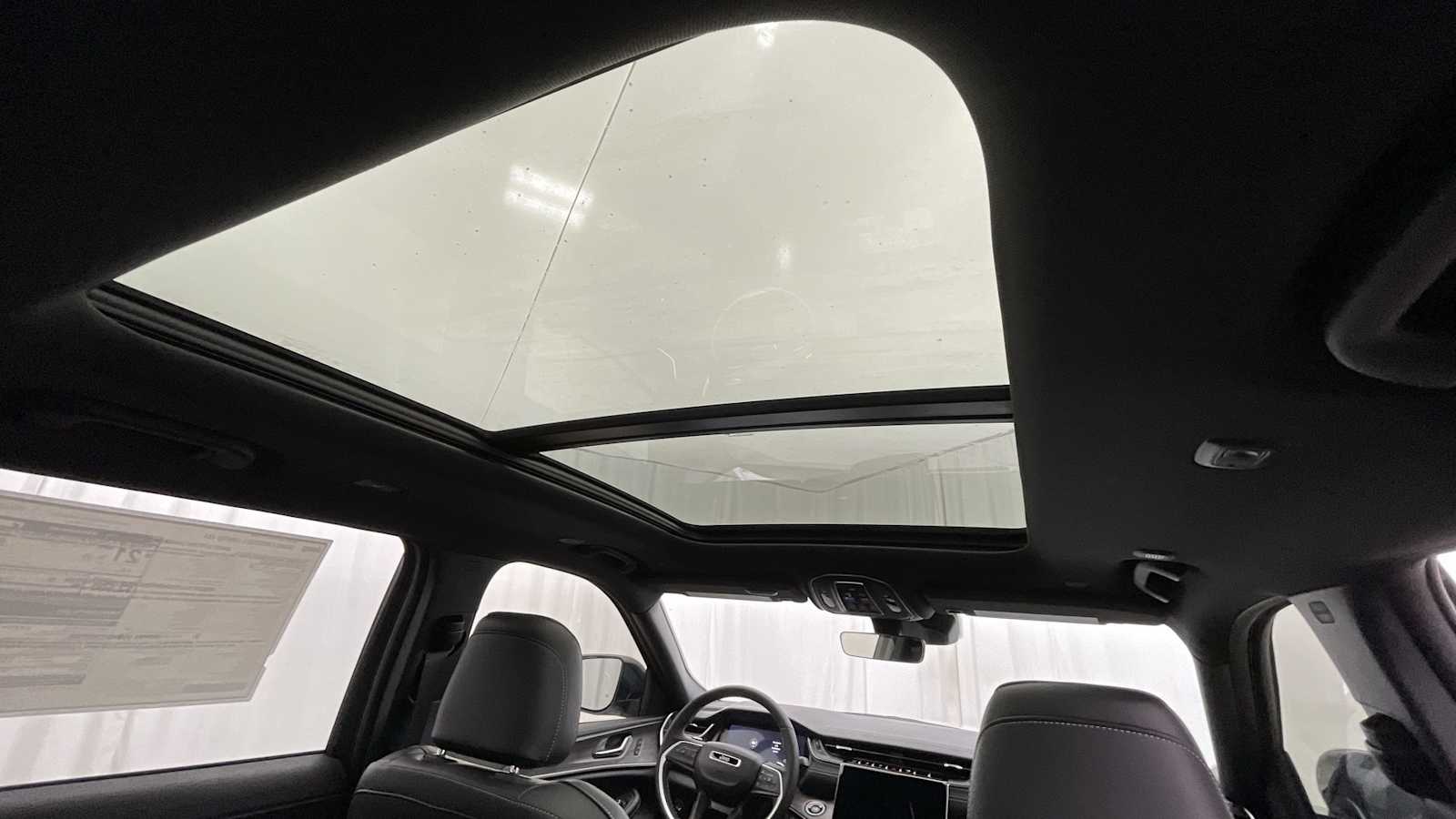 Thumbnail: 2025 Jeep Grand Cherokee - 13