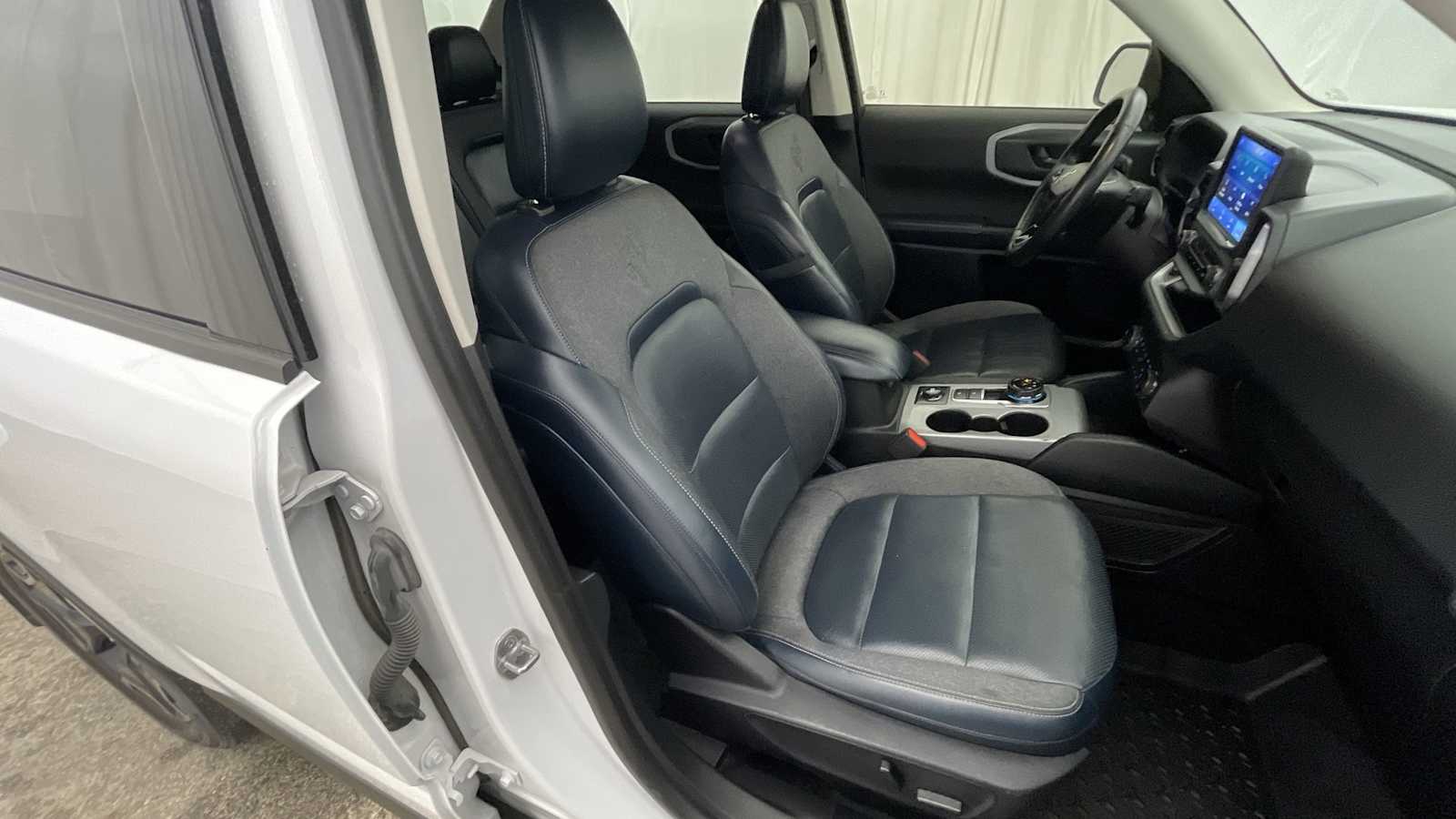 Thumbnail: 2021 Ford Bronco Sport - 11