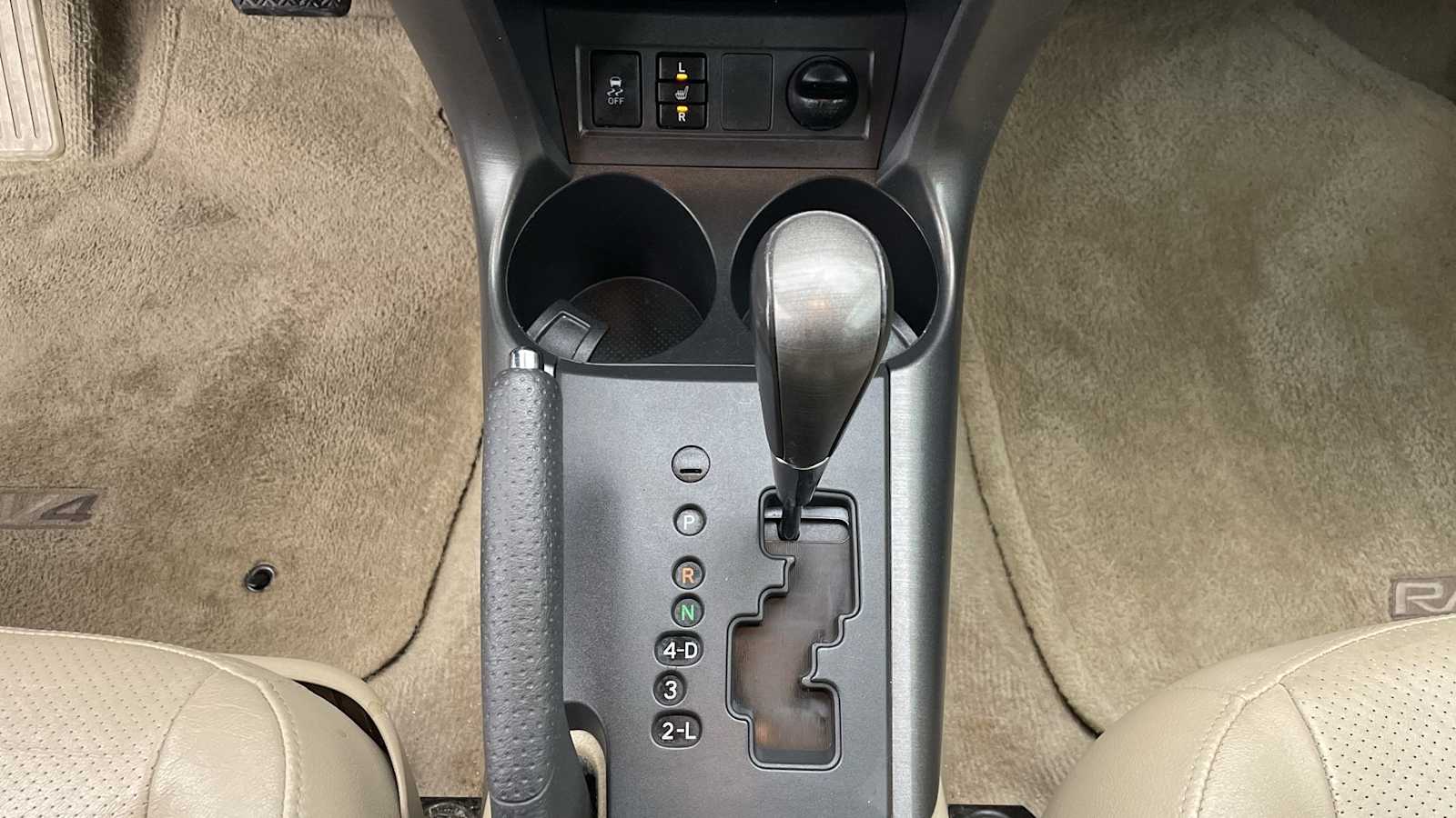 Thumbnail: 2012 Toyota RAV4 - 20