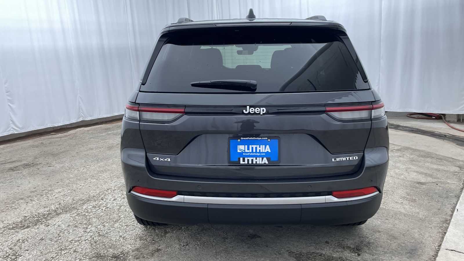 Thumbnail: 2026 Jeep Grand Cherokee - 35