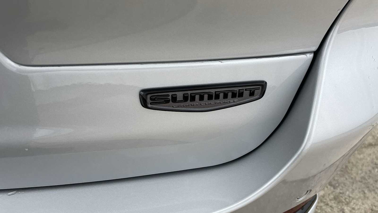 Thumbnail: 2025 Jeep Grand Cherokee - 31