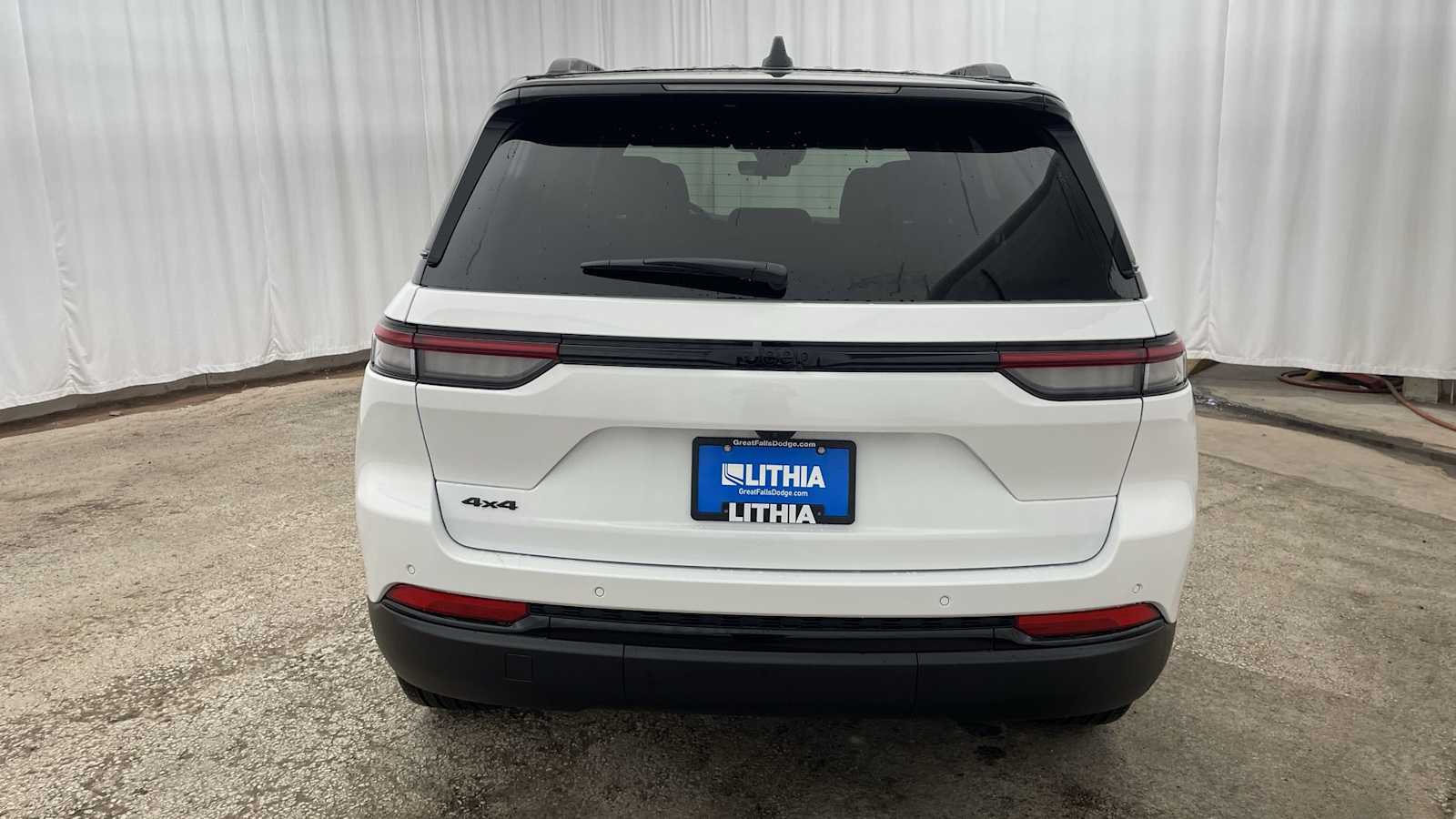 Thumbnail: 2025 Jeep Grand Cherokee - 35