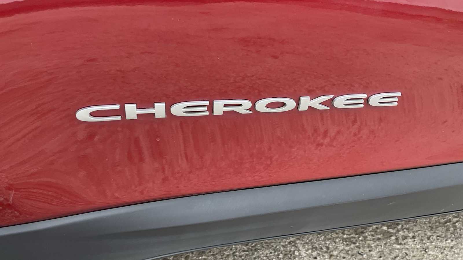 Thumbnail: 2017 Jeep Cherokee - 39