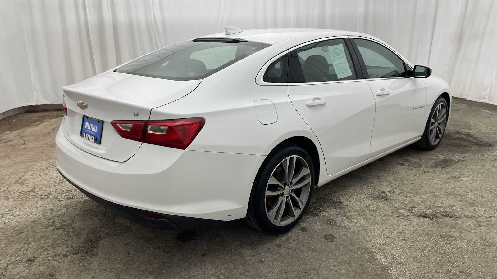 Thumbnail: 2023 Chevrolet Malibu - 32