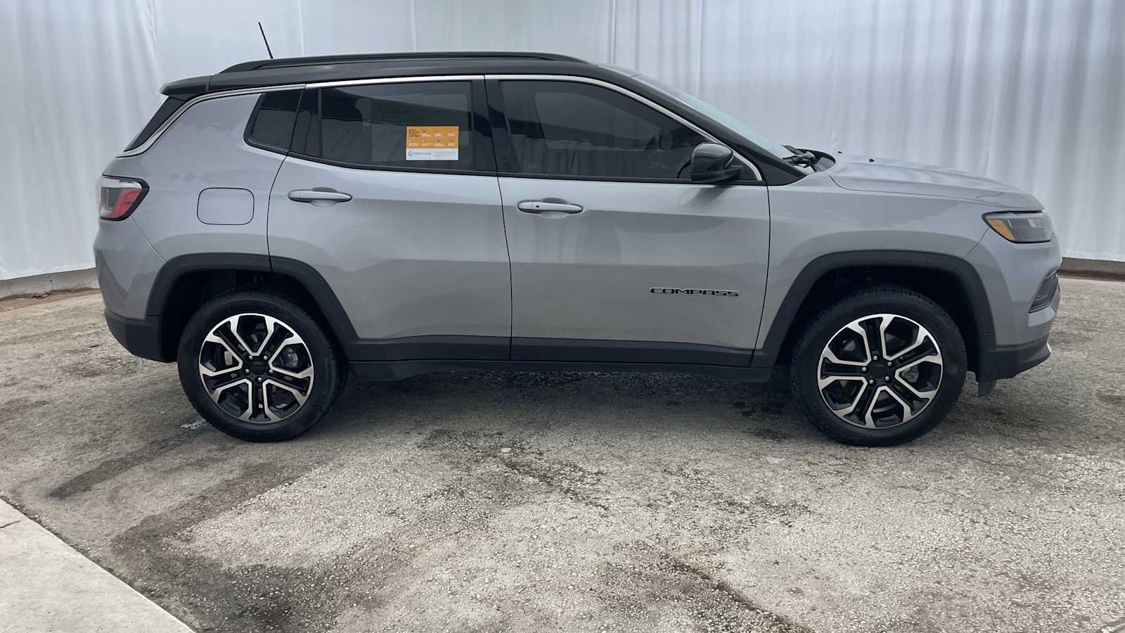Thumbnail: 2022 Jeep Compass - 34