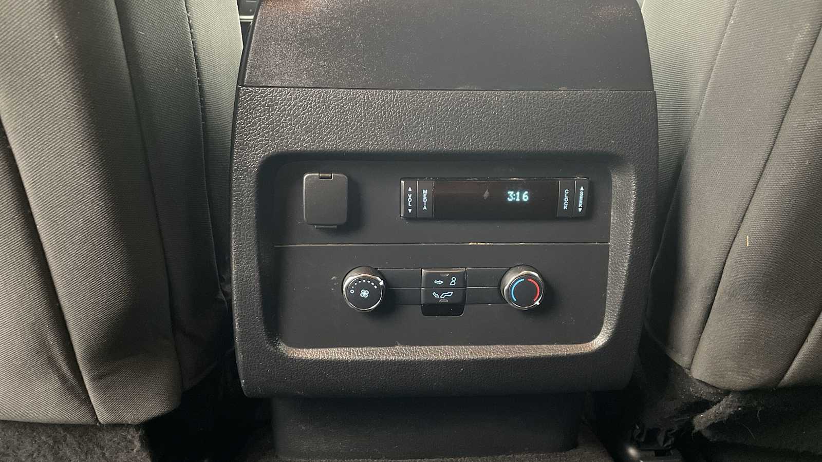 2017 Ford Expedition XLT 24