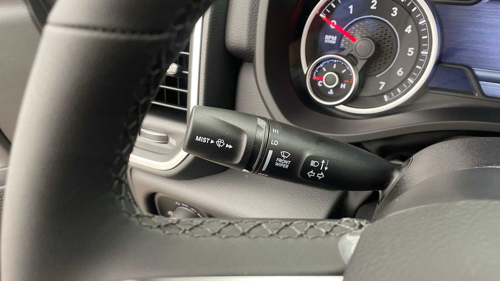 Thumbnail: 2026 RAM 1500 - 17