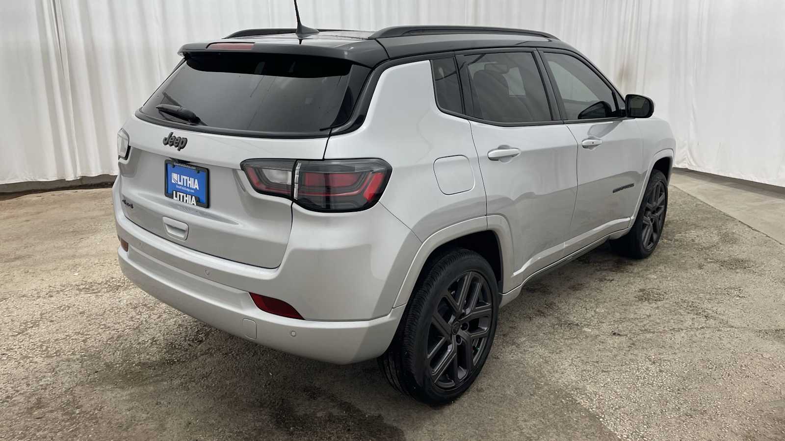 Thumbnail: 2025 Jeep Compass - 34