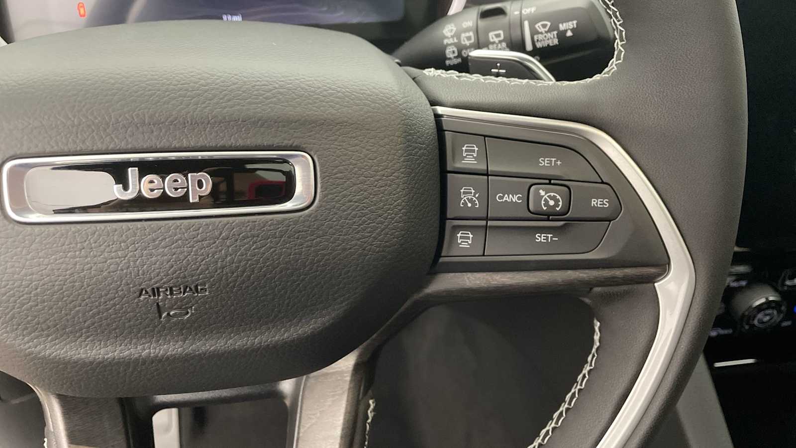 Thumbnail: 2025 Jeep Grand Cherokee - 17