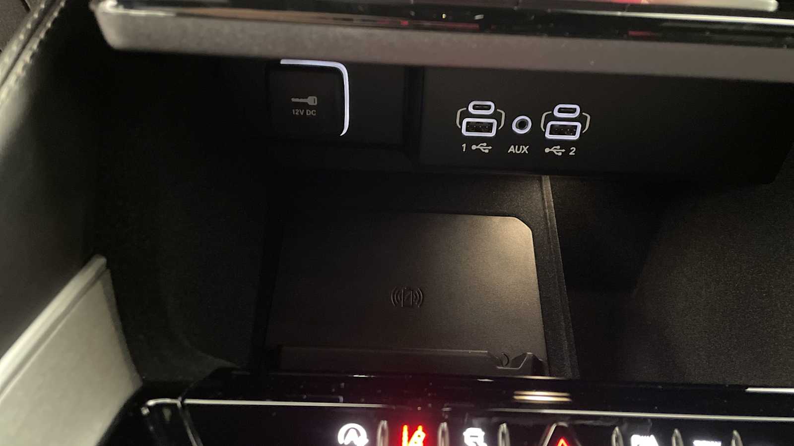 Thumbnail: 2025 Jeep Wagoneer - 22