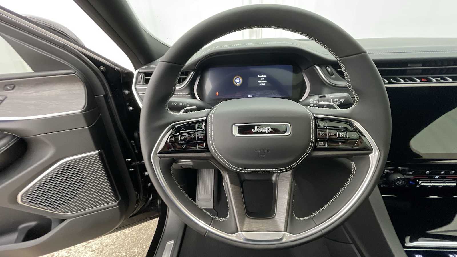 Thumbnail: 2025 Jeep Grand Cherokee - 14