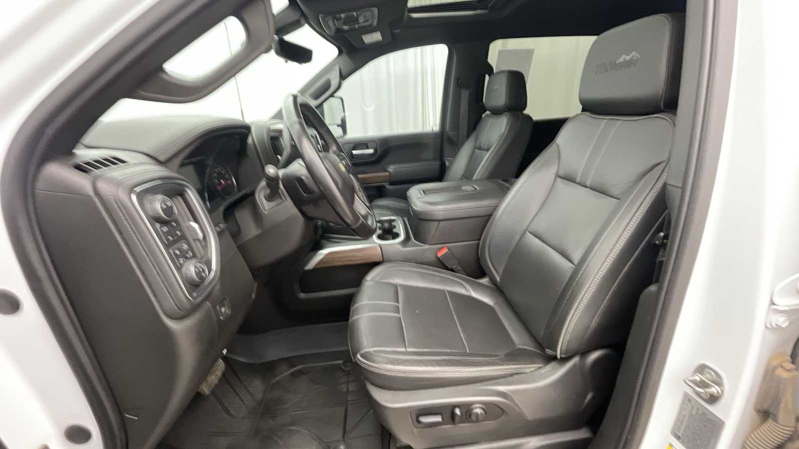 Thumbnail: 2022 Chevrolet Silverado 3500 - 6