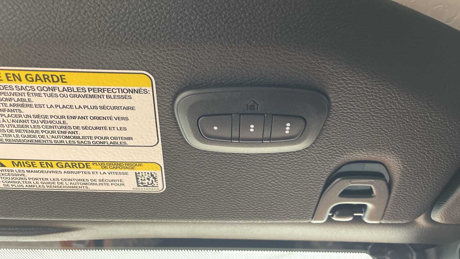 Thumbnail: 2025 Jeep Gladiator - 25