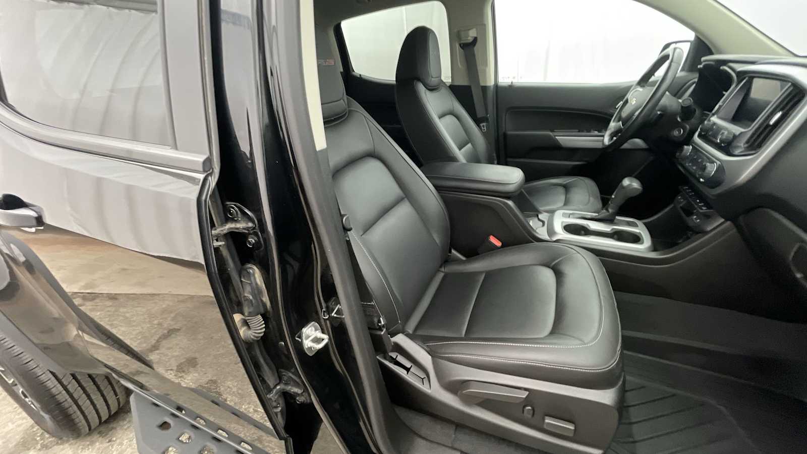 Thumbnail: 2021 Chevrolet Colorado - 11