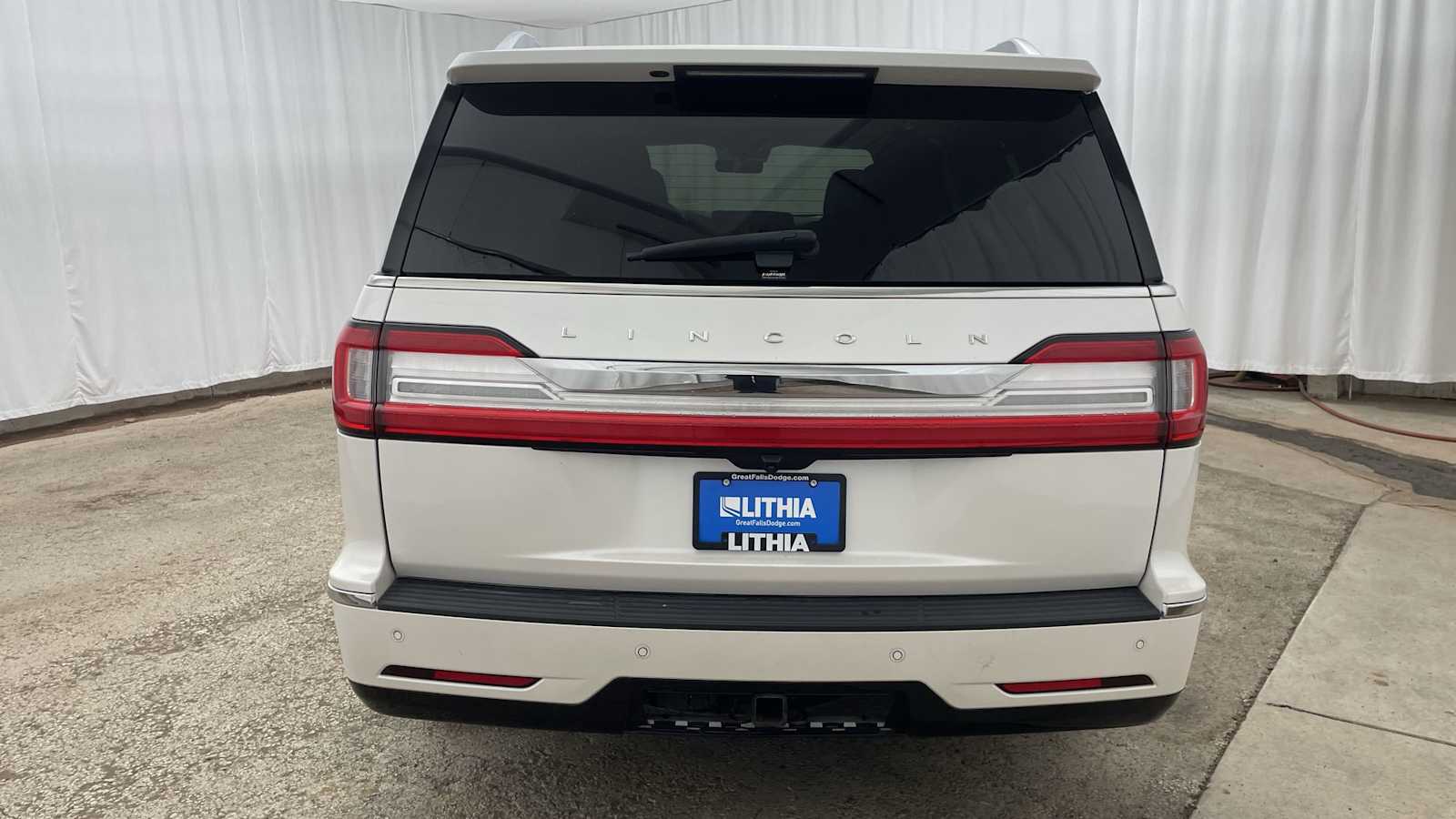 Thumbnail: 2018 Lincoln Navigator L - 38