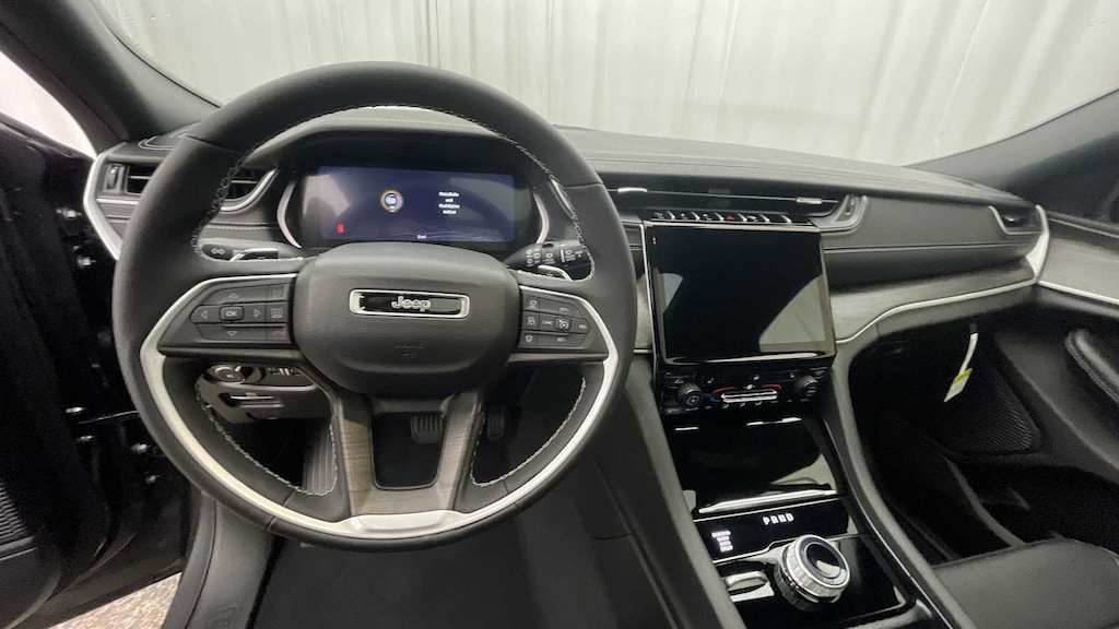 New 2025 Jeep Grand Cherokee L LIMITED 4X4 Sport Utility