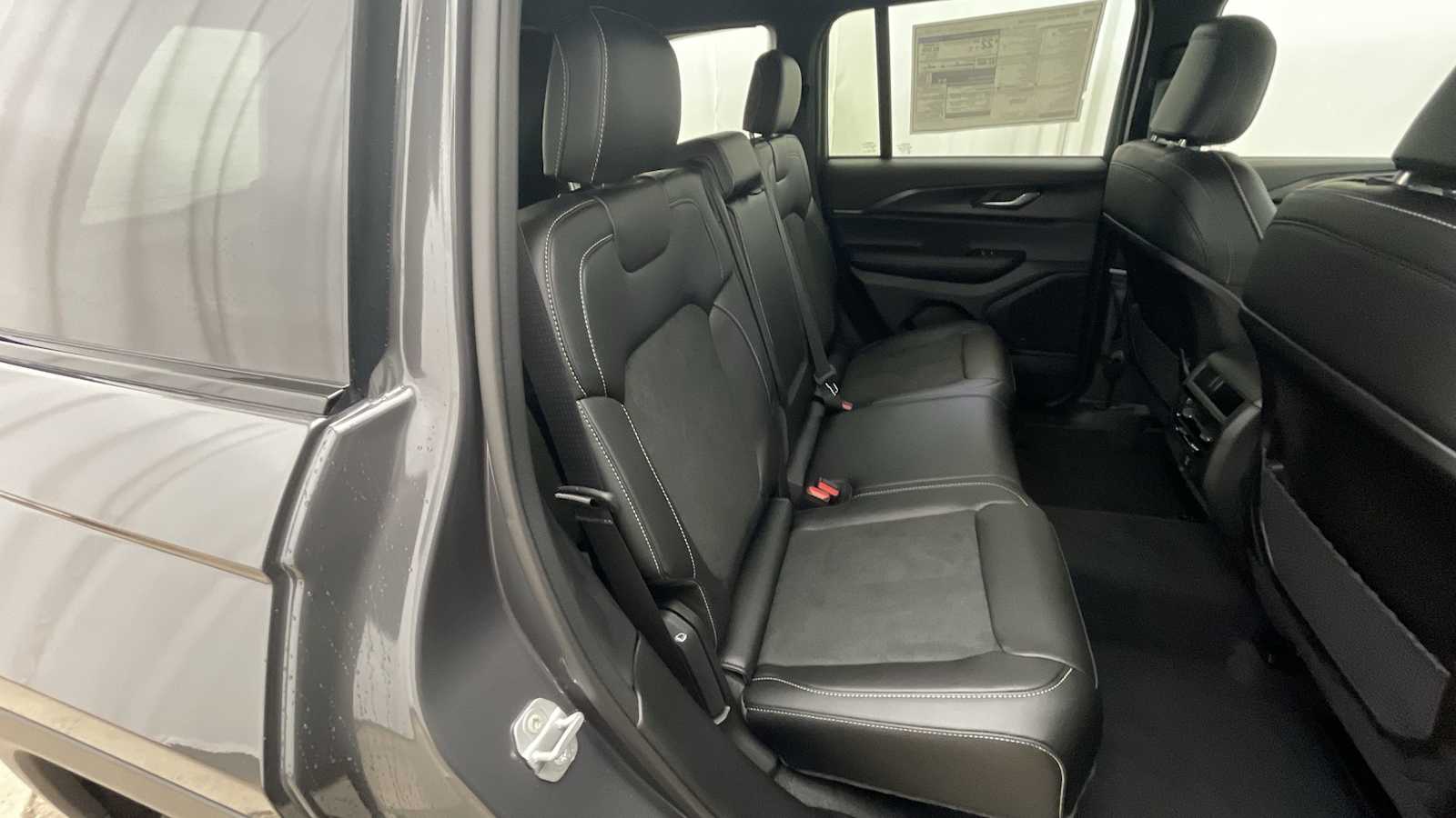 Thumbnail: 2025 Jeep Grand Cherokee - 10