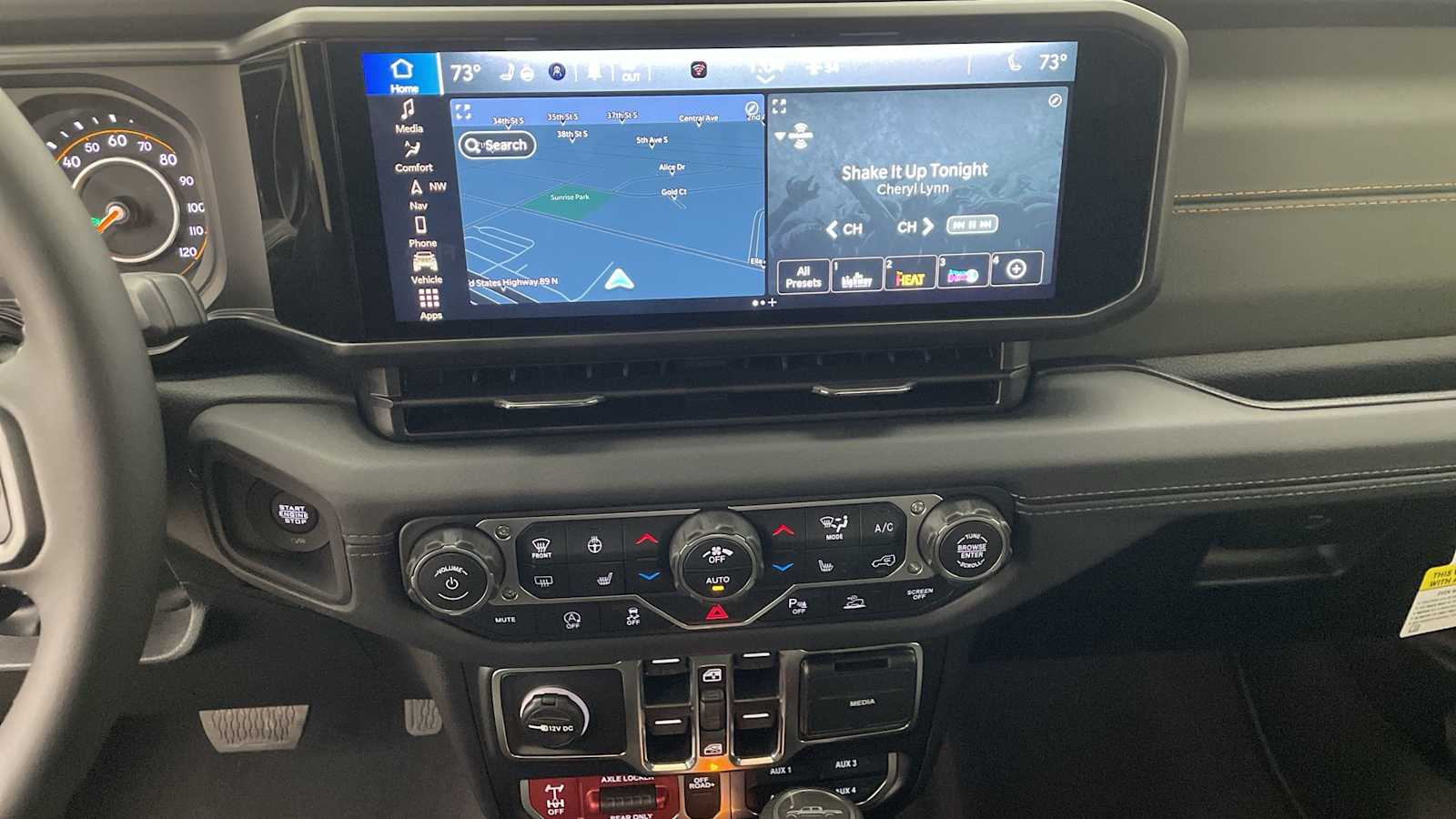 Thumbnail: 2025 Jeep Gladiator - 18