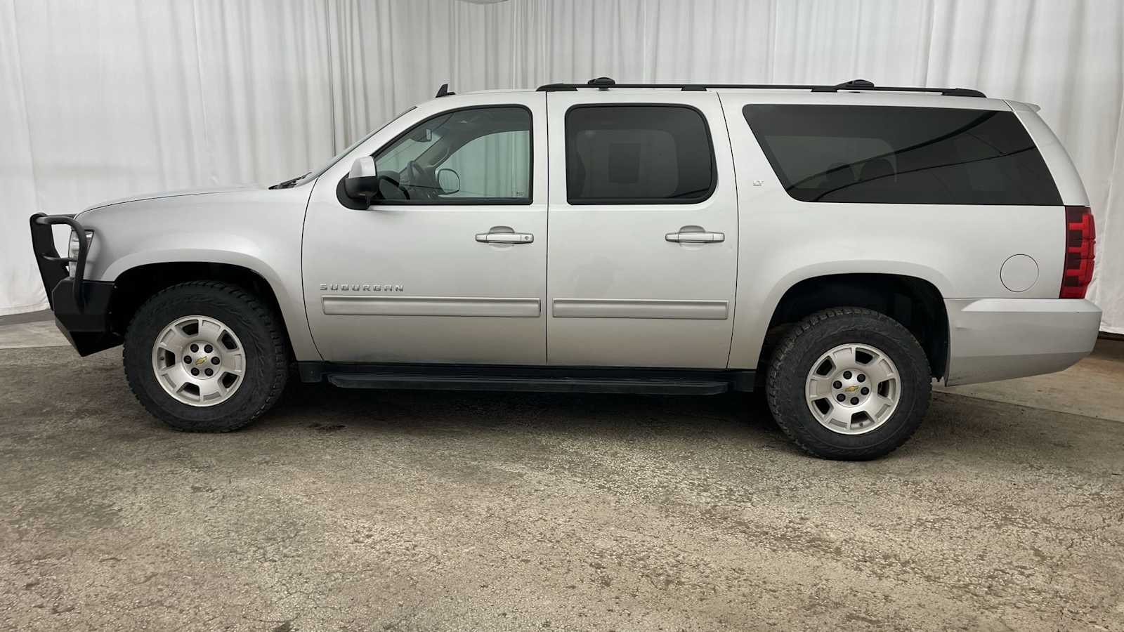 Thumbnail: 2014 Chevrolet Suburban - 33