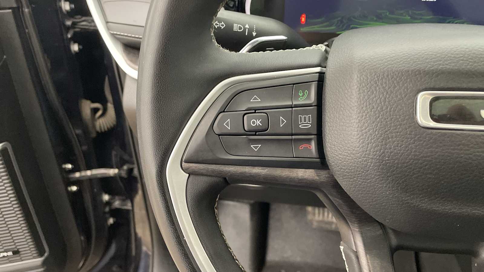 Thumbnail: 2022 Jeep Grand Cherokee - 15