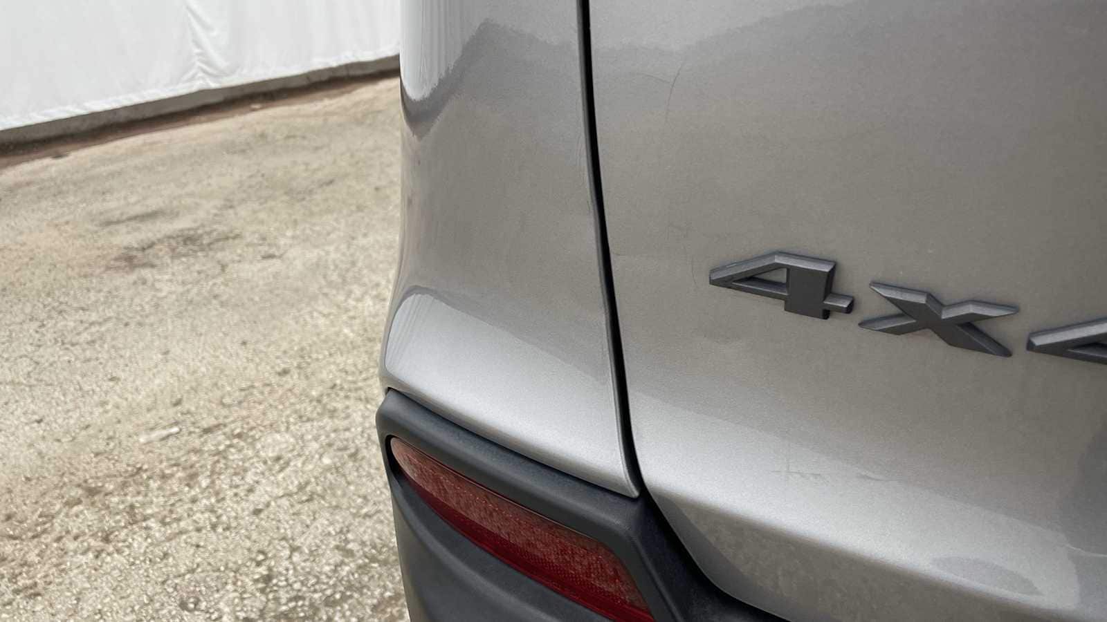 Thumbnail: 2019 Jeep Cherokee - 45