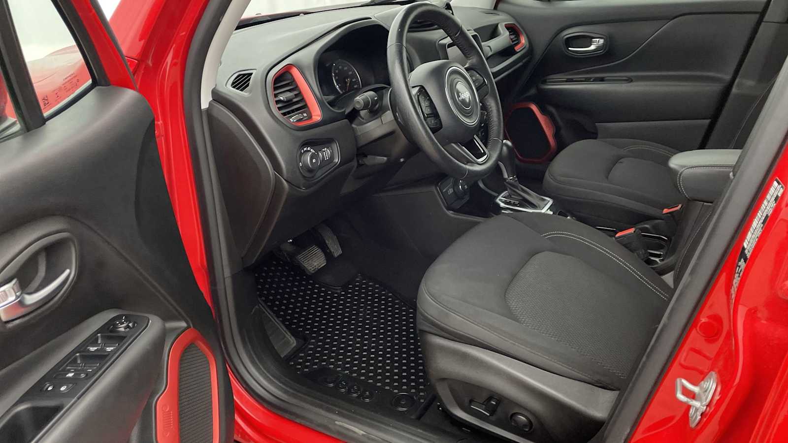 Thumbnail: 2022 Jeep Renegade - 2
