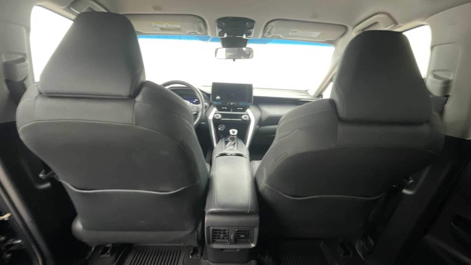 Thumbnail: 2023 Toyota Venza - 7