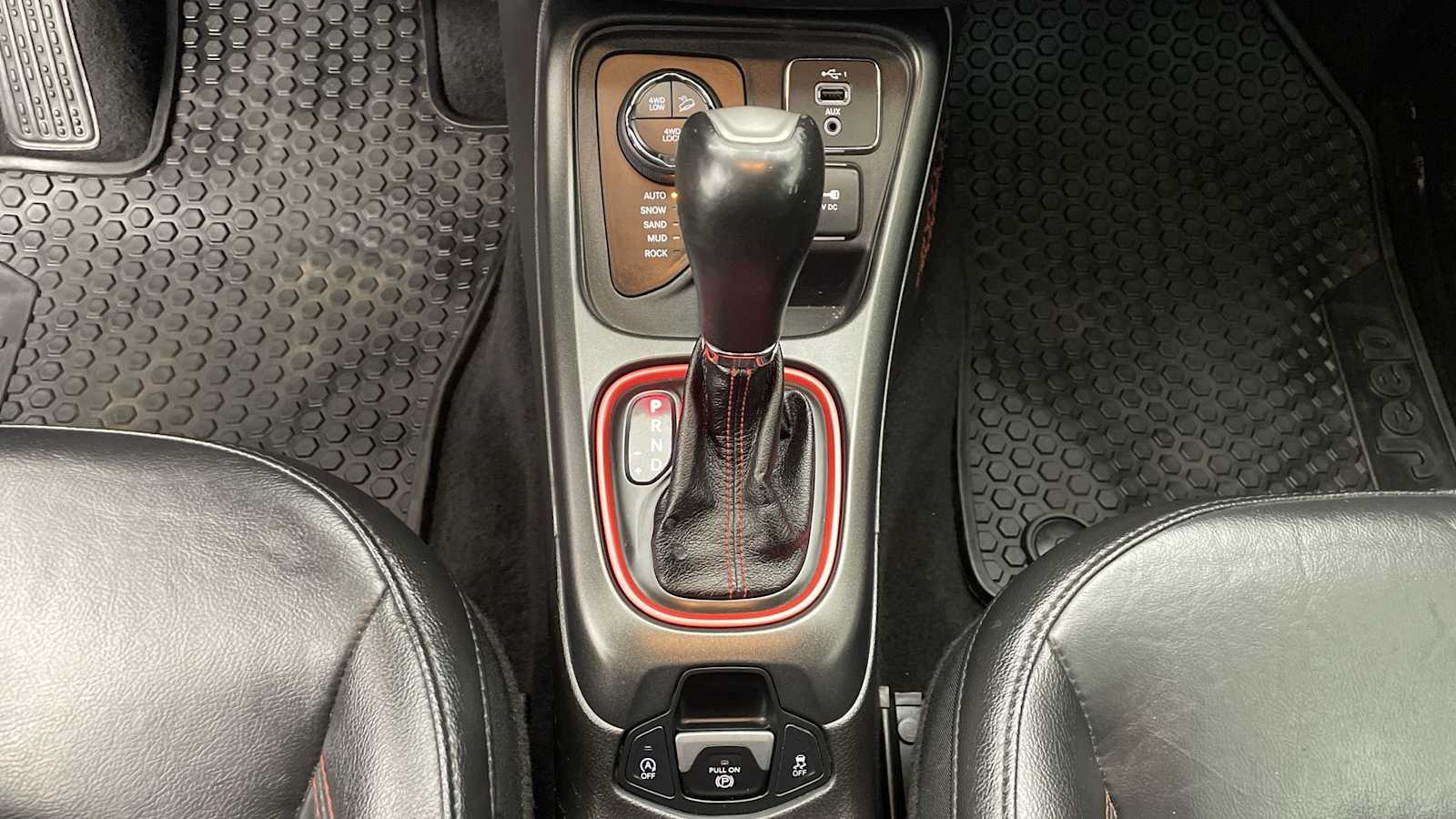 Thumbnail: 2019 Jeep Compass - 19