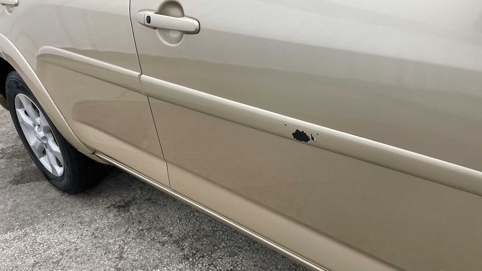 Thumbnail: 2012 Toyota RAV4 - 41