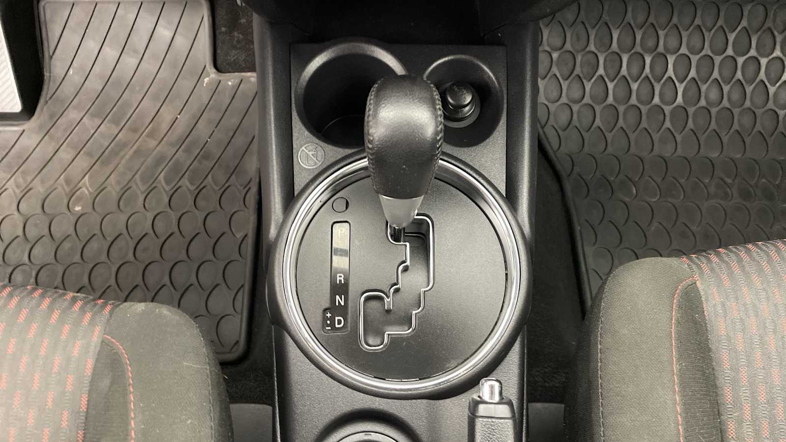 Thumbnail: 2016 Mitsubishi Outlander Sport - 19